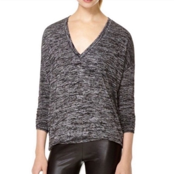 ARITZIA Wilfred Free Devinette‎ V-Neck Pullover - Heather Gray SIZE MEDIUM - Picture 1 of 4